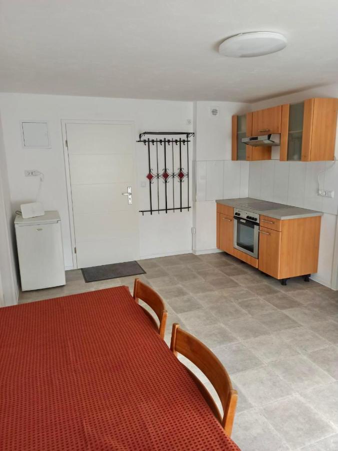 Apartments Zum Stillen Winkel Niederbreitbach Екстериор снимка