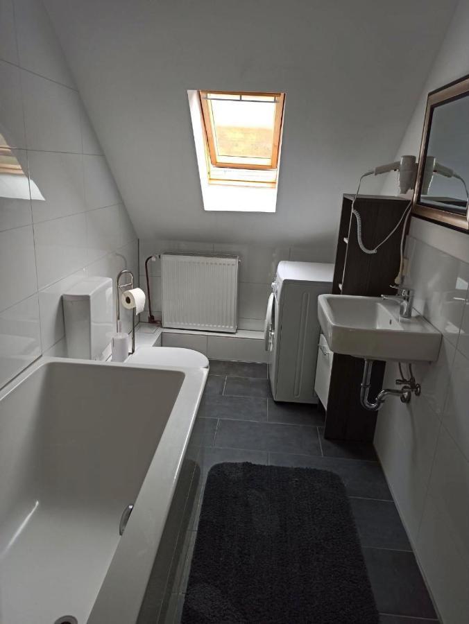 Apartments Zum Stillen Winkel Niederbreitbach Екстериор снимка