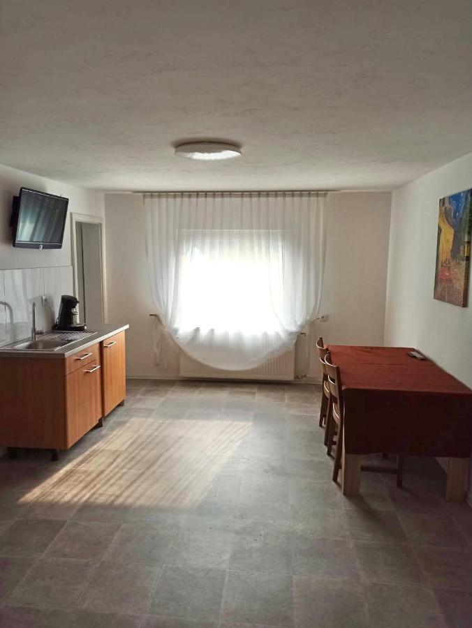 Apartments Zum Stillen Winkel Niederbreitbach Екстериор снимка