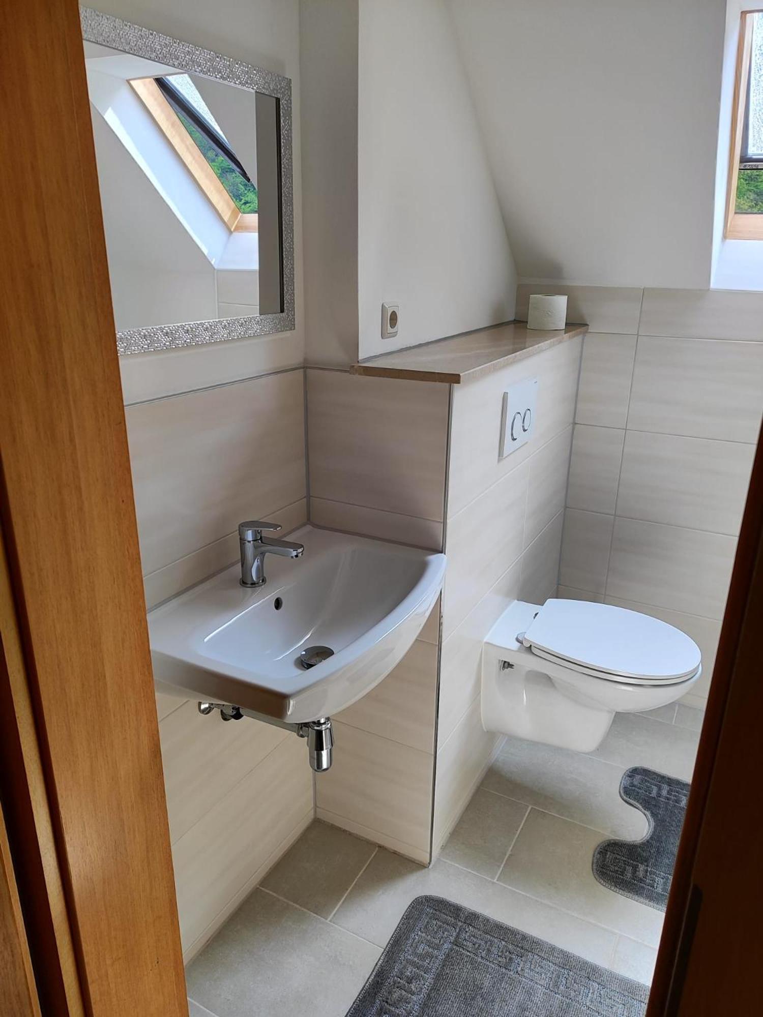 Apartments Zum Stillen Winkel Niederbreitbach Екстериор снимка